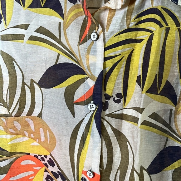 CAbi Bali Top Sleeveless Button Down Tropical Leaf Print Ruffle Back Size S - Picture 4 of 6